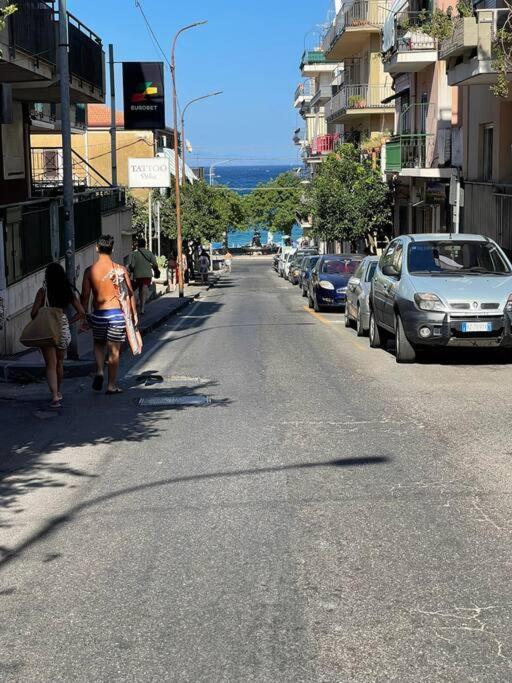 Casa Vacanza Giardini Naxos Taormina Miranaxos Exteriör bild