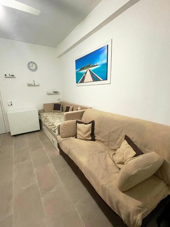 Casa Vacanza Giardini Naxos Taormina Miranaxos Exteriör bild