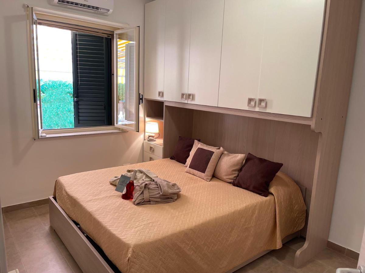 Casa Vacanza Giardini Naxos Taormina Miranaxos Exteriör bild