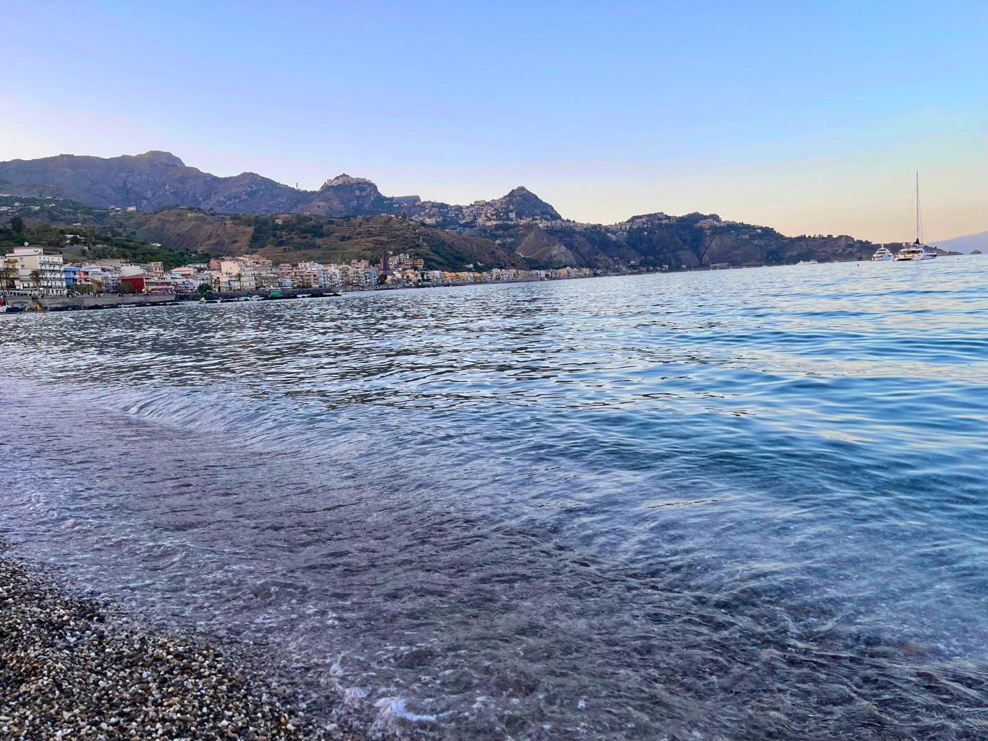 Casa Vacanza Giardini Naxos Taormina Miranaxos Exteriör bild
