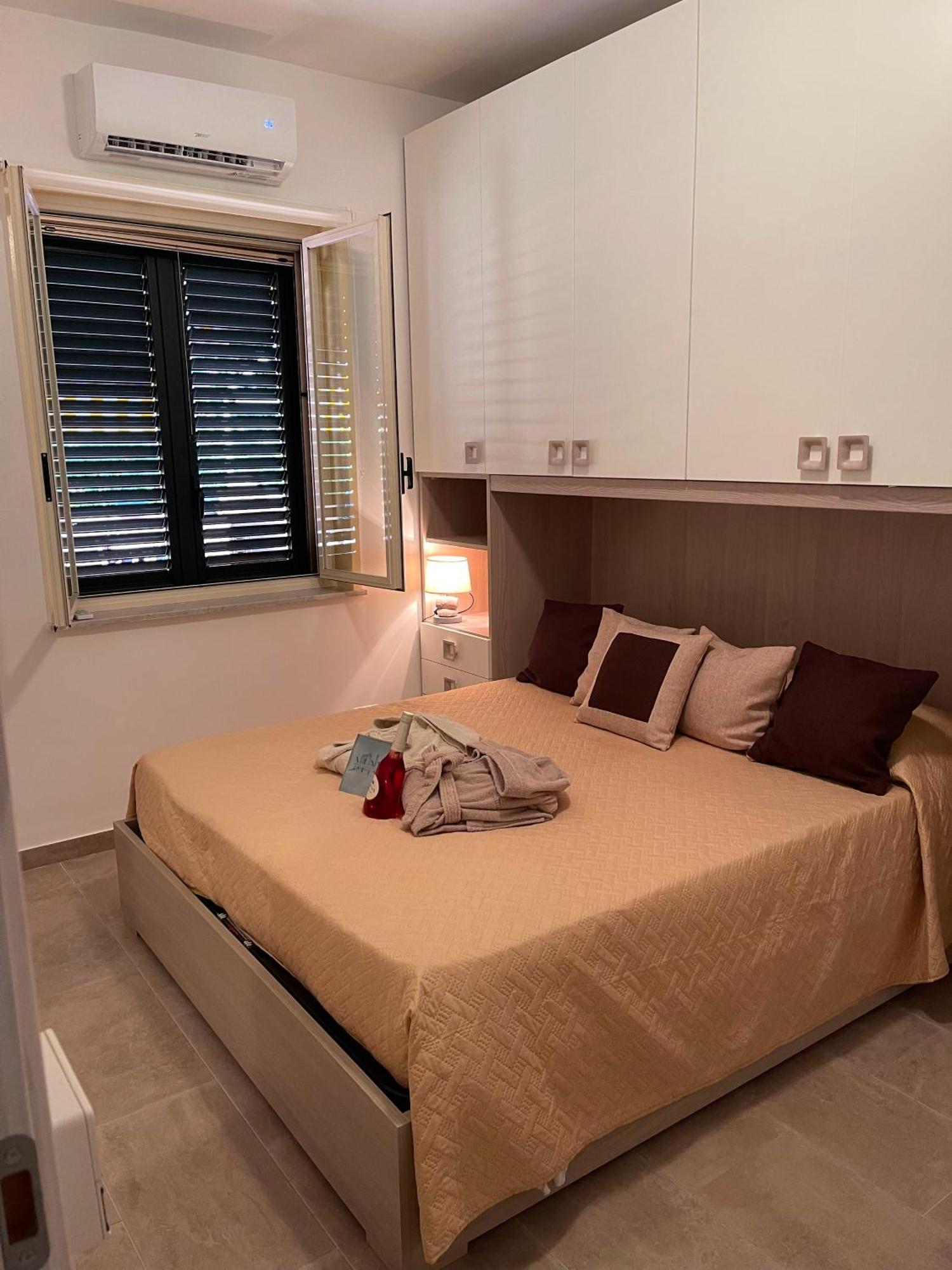 Casa Vacanza Giardini Naxos Taormina Miranaxos Exteriör bild