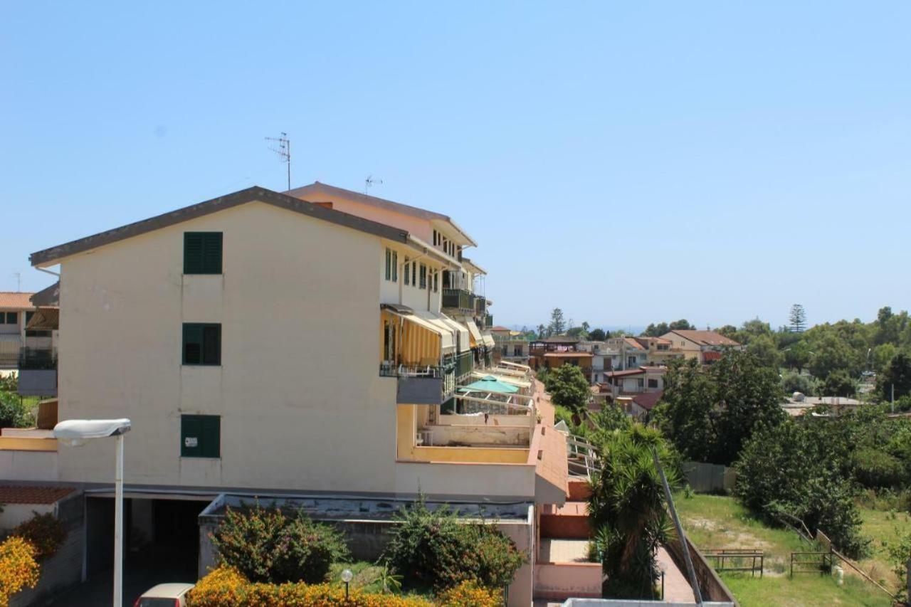 Casa Vacanza Giardini Naxos Taormina Miranaxos Exteriör bild