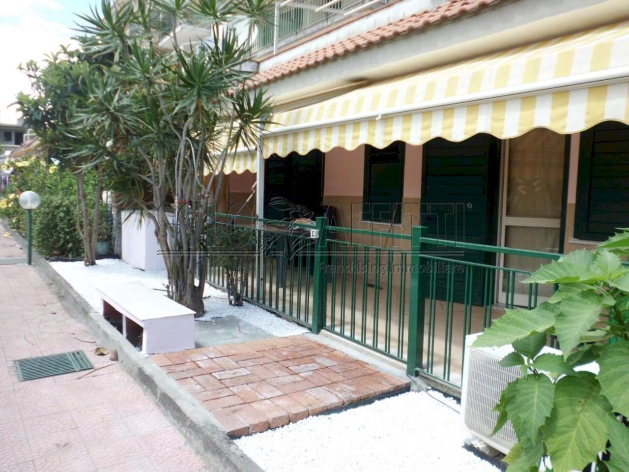 Casa Vacanza Giardini Naxos Taormina Miranaxos Exteriör bild